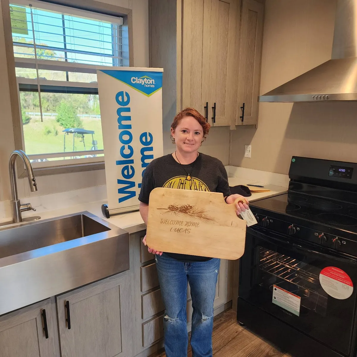 HILLARY L. welcome home image