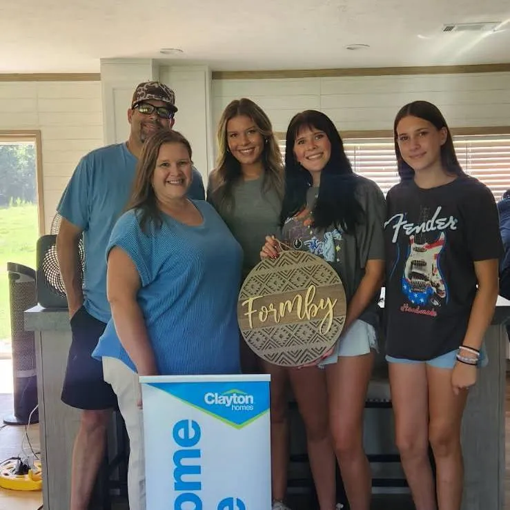 KIMBERLY F. welcome home image