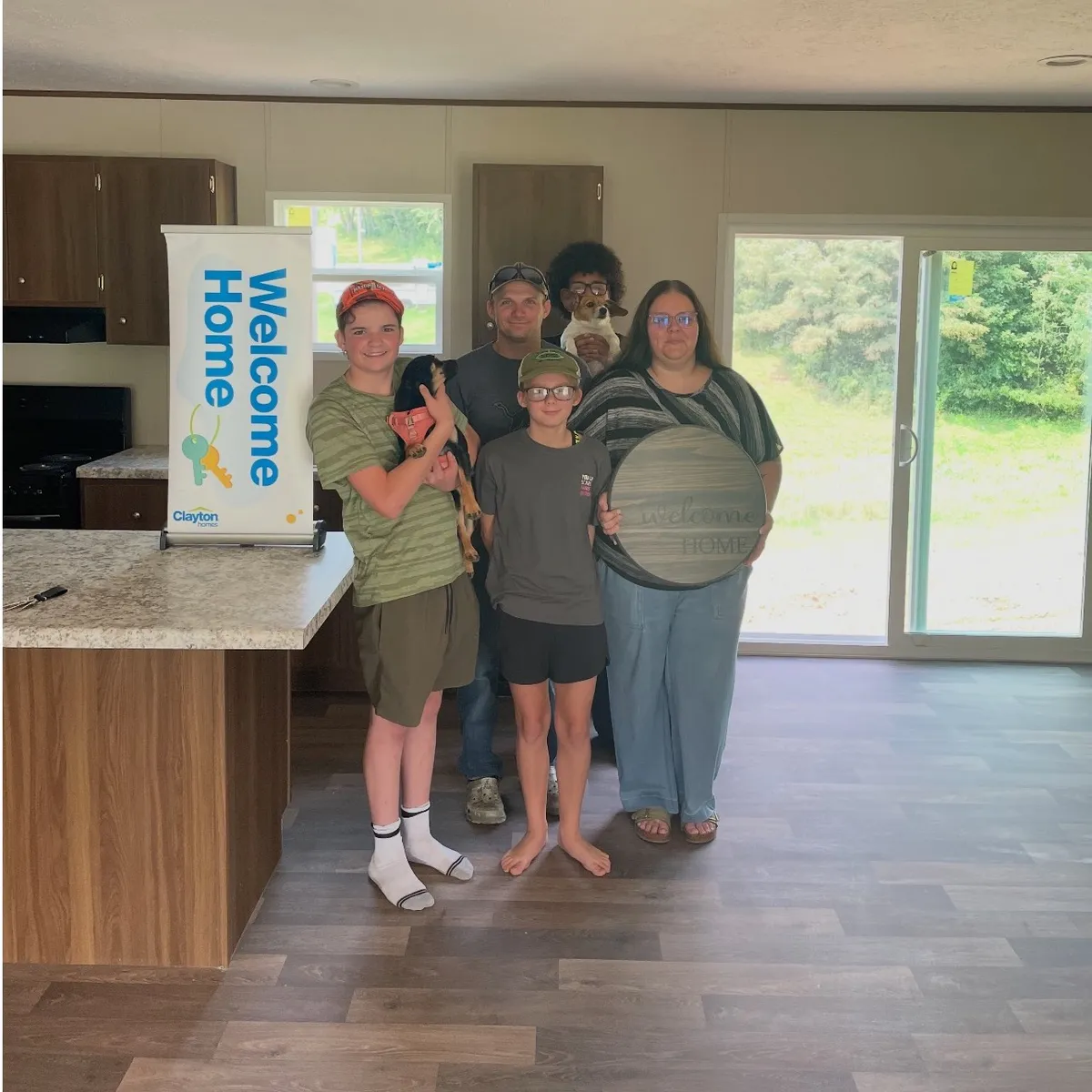 AMANDA W. welcome home image
