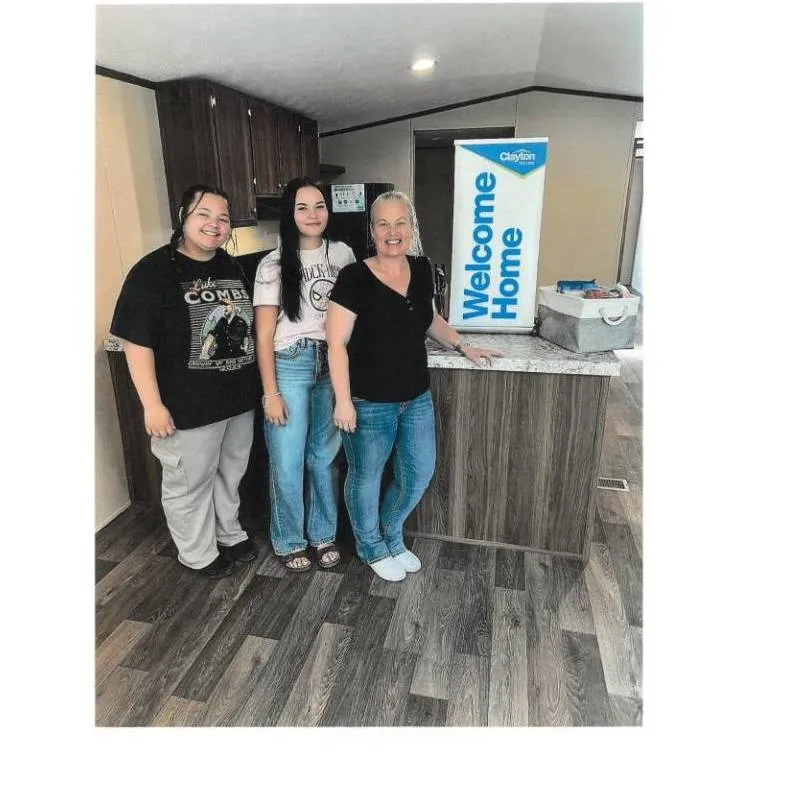 Robin Lynne J. welcome home image