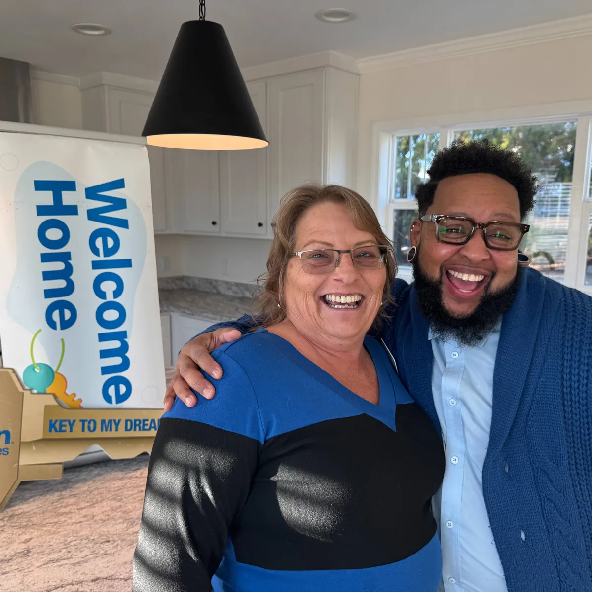 GLORIA R. welcome home image