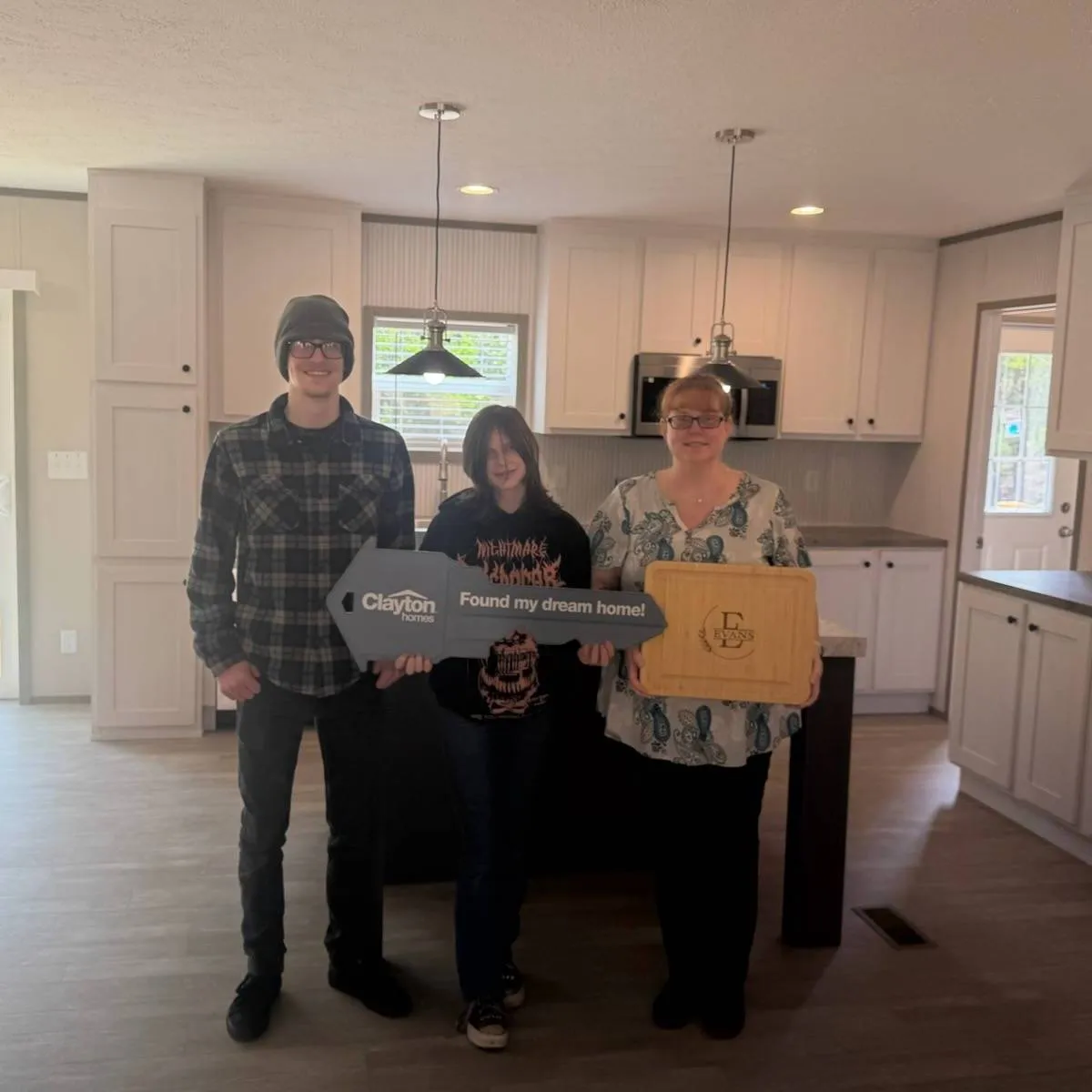 Linda E. welcome home image