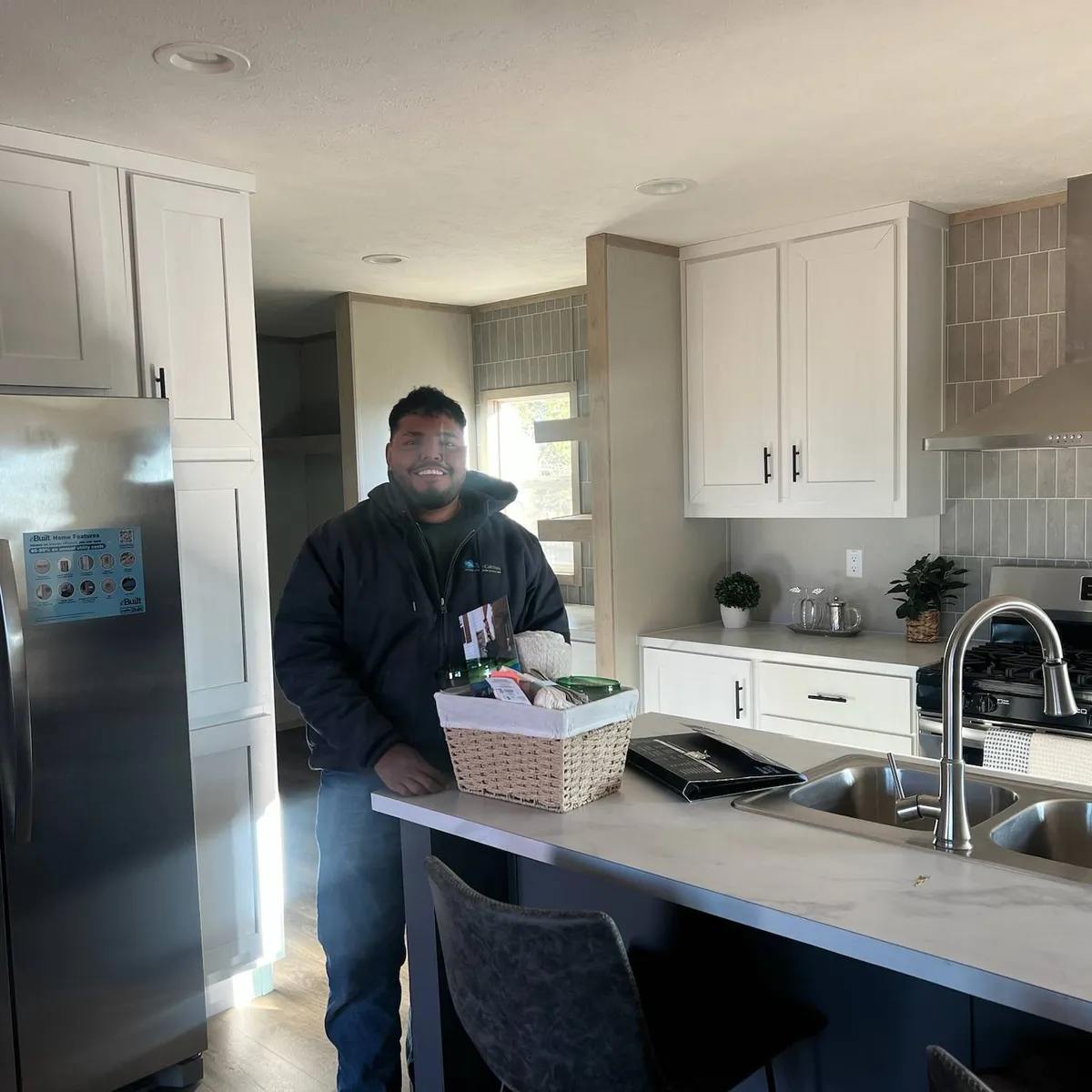 LESTER DANILO C. welcome home image