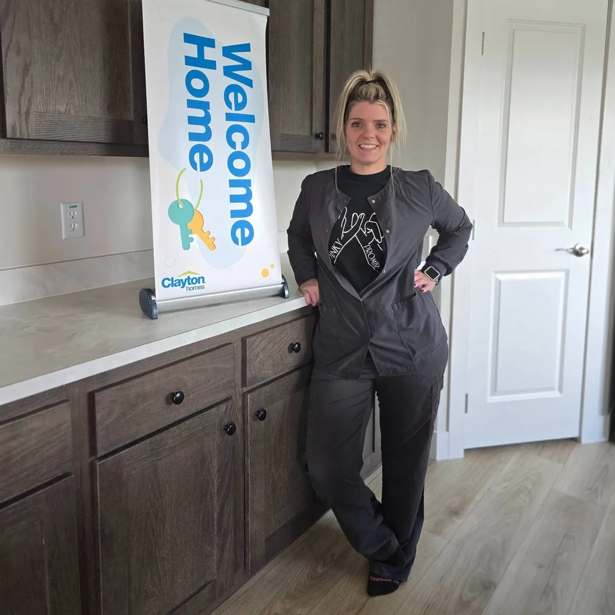 LEIGH R. welcome home image