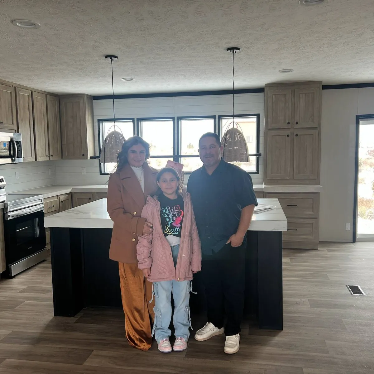 ELMER G N. welcome home image