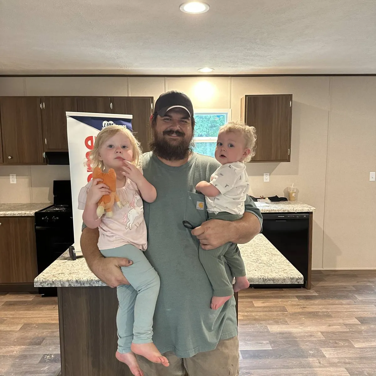 JUSTIN LEE S. welcome home image