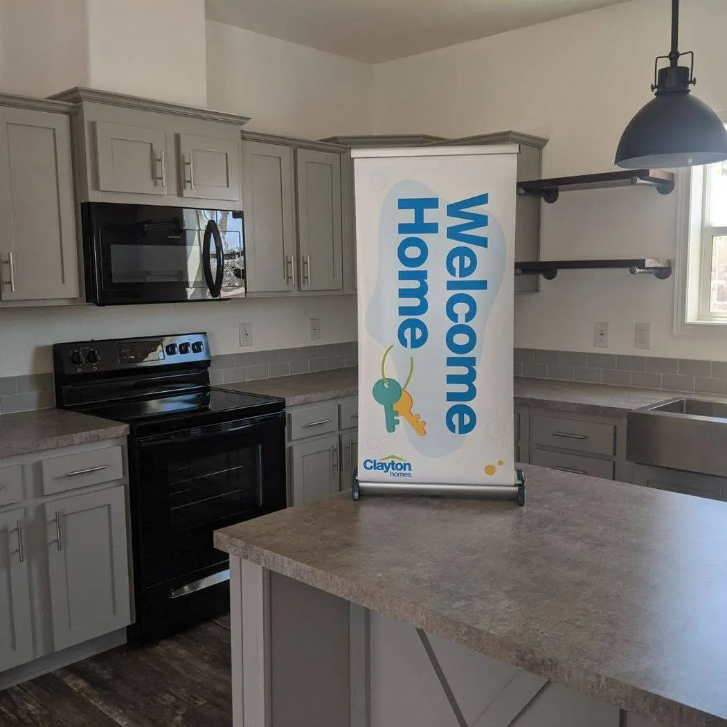 Amber Lynn W. welcome home image