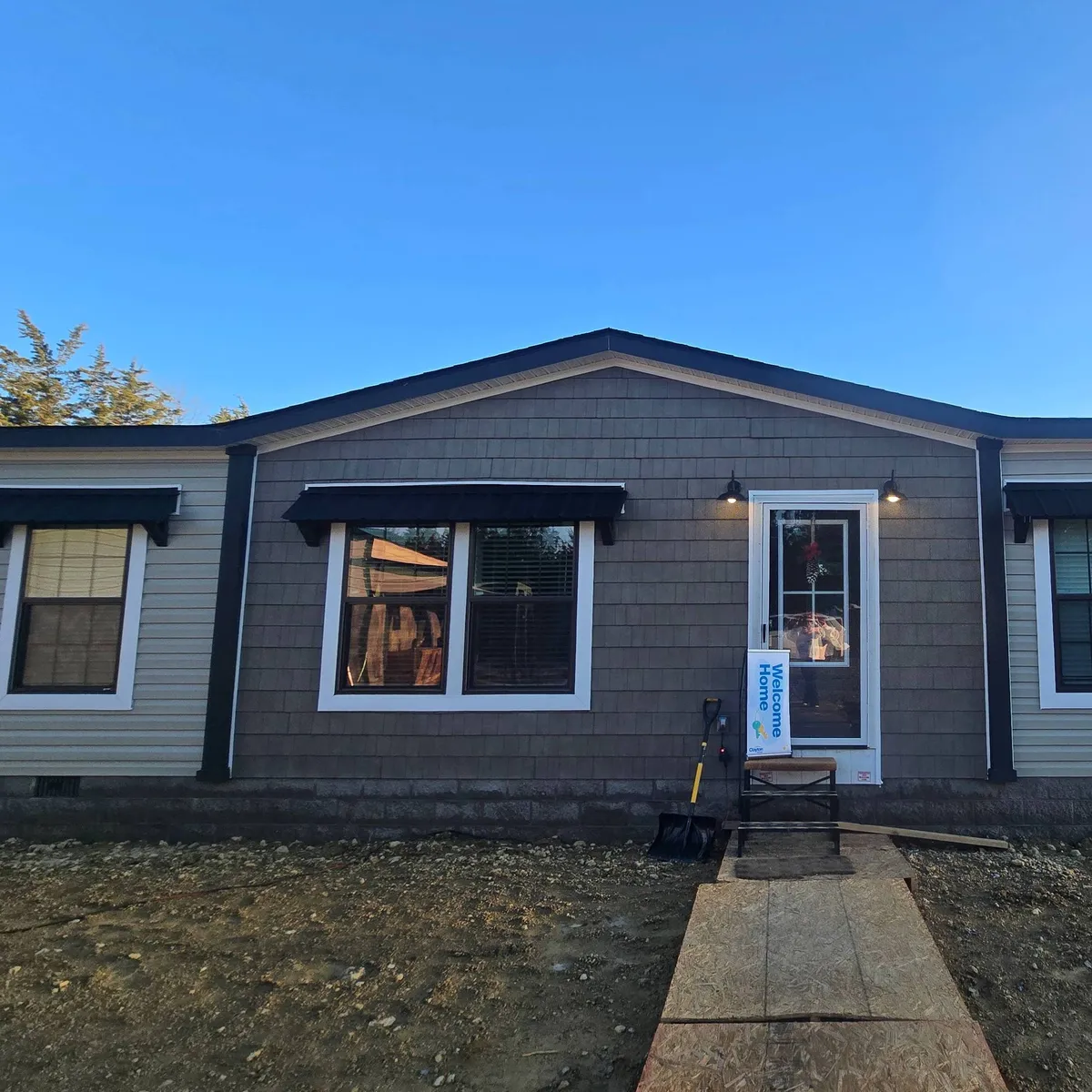 STEPHANI A R. welcome home image