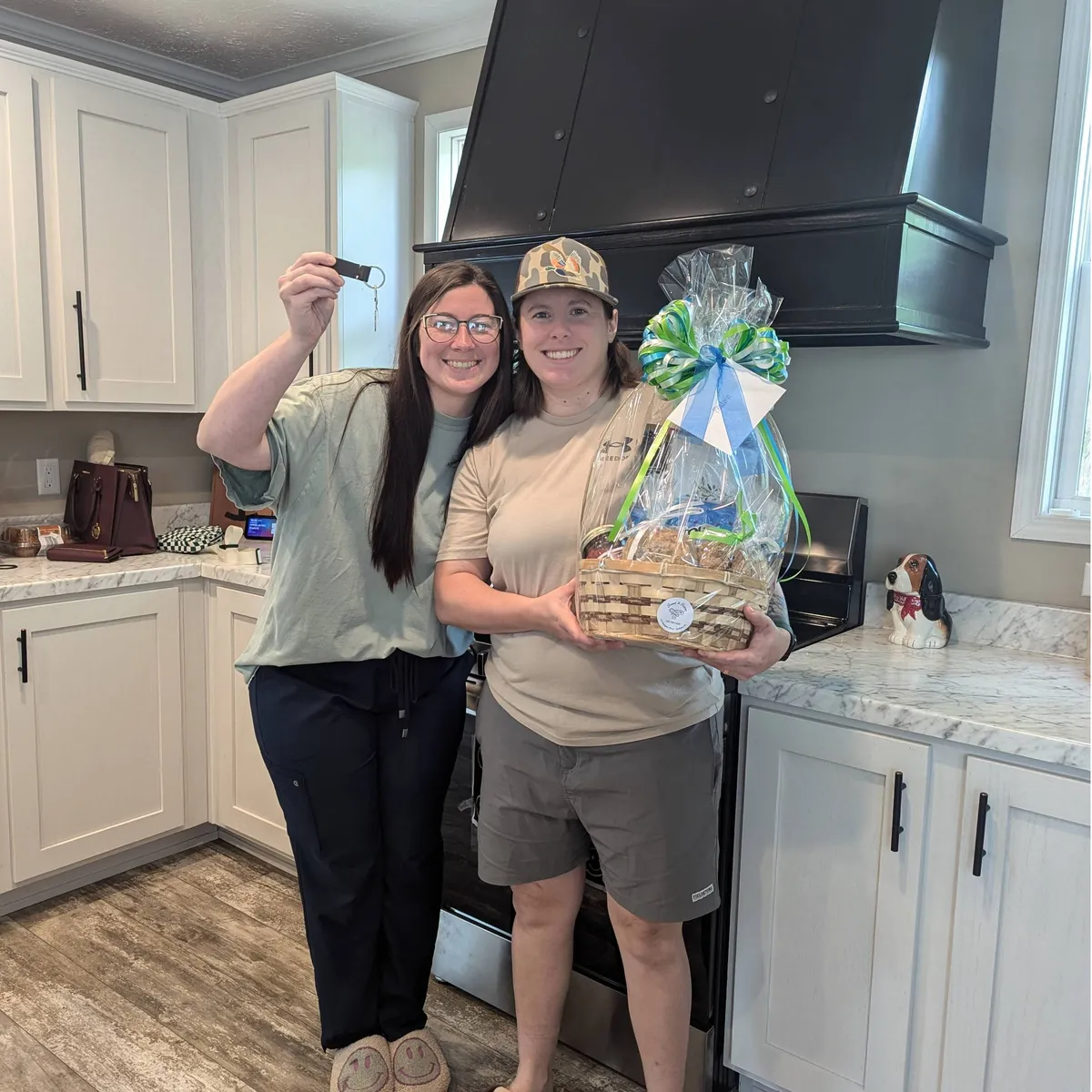LESLIE B. welcome home image