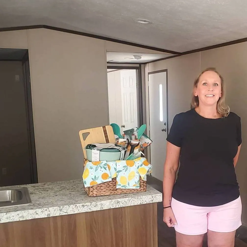 SAMANTHA L. welcome home image