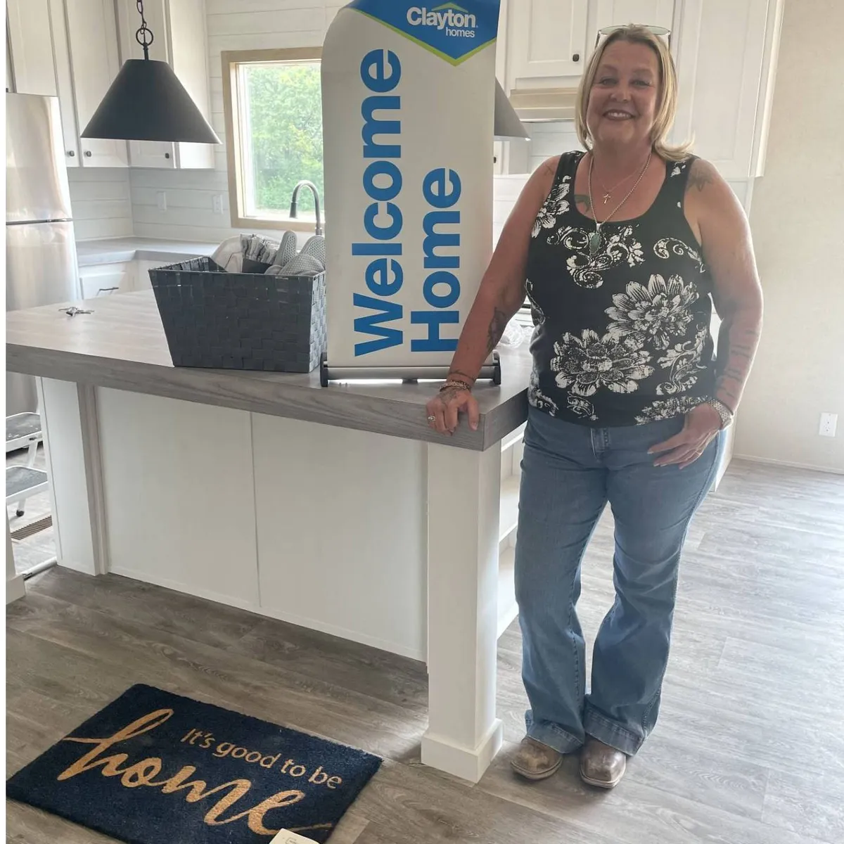 LEEANN H. welcome home image