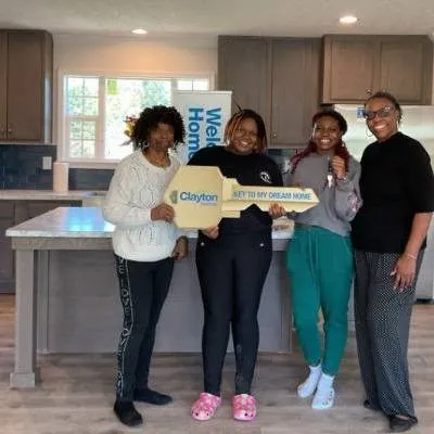 Evelyn G. welcome home image