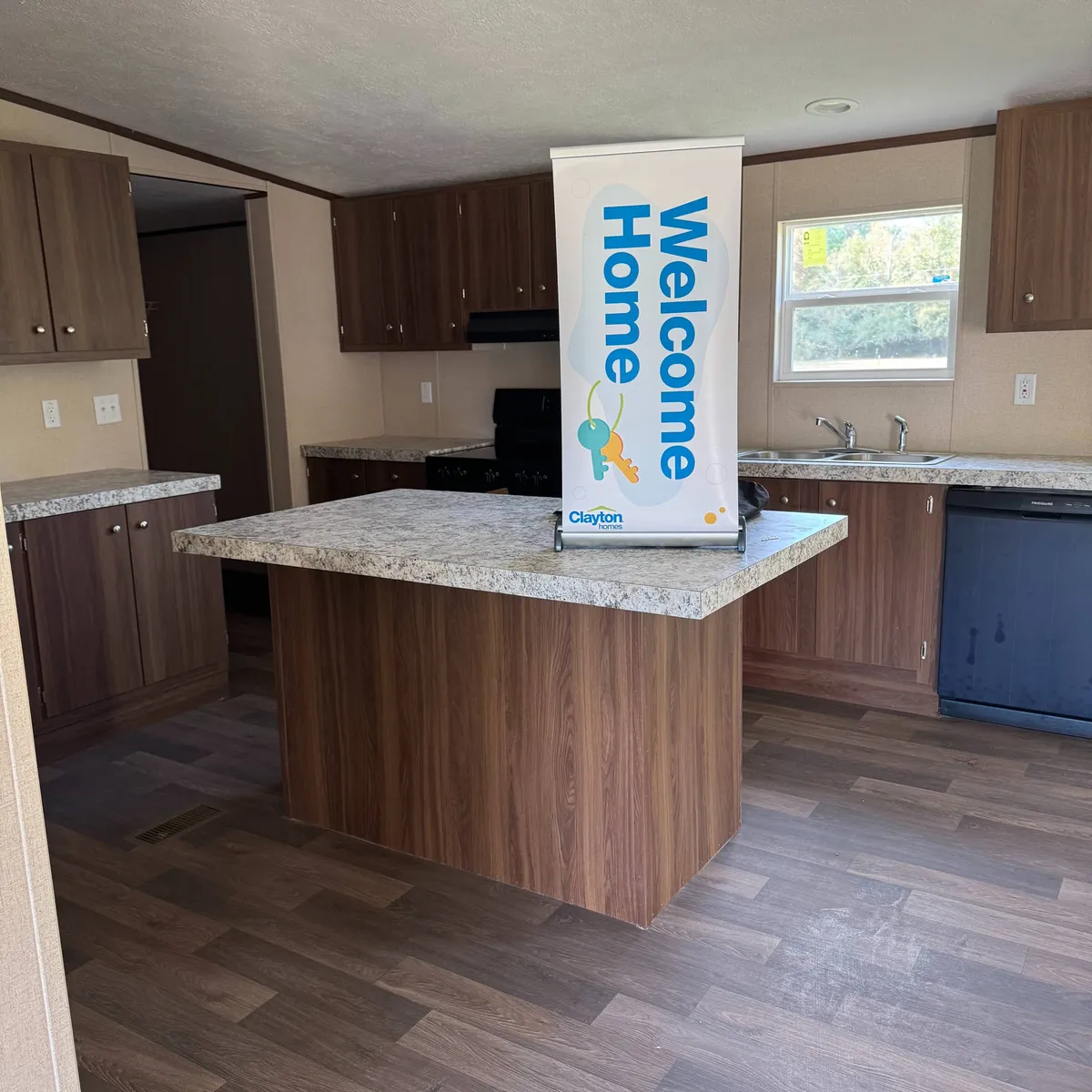 OTIS P. welcome home image