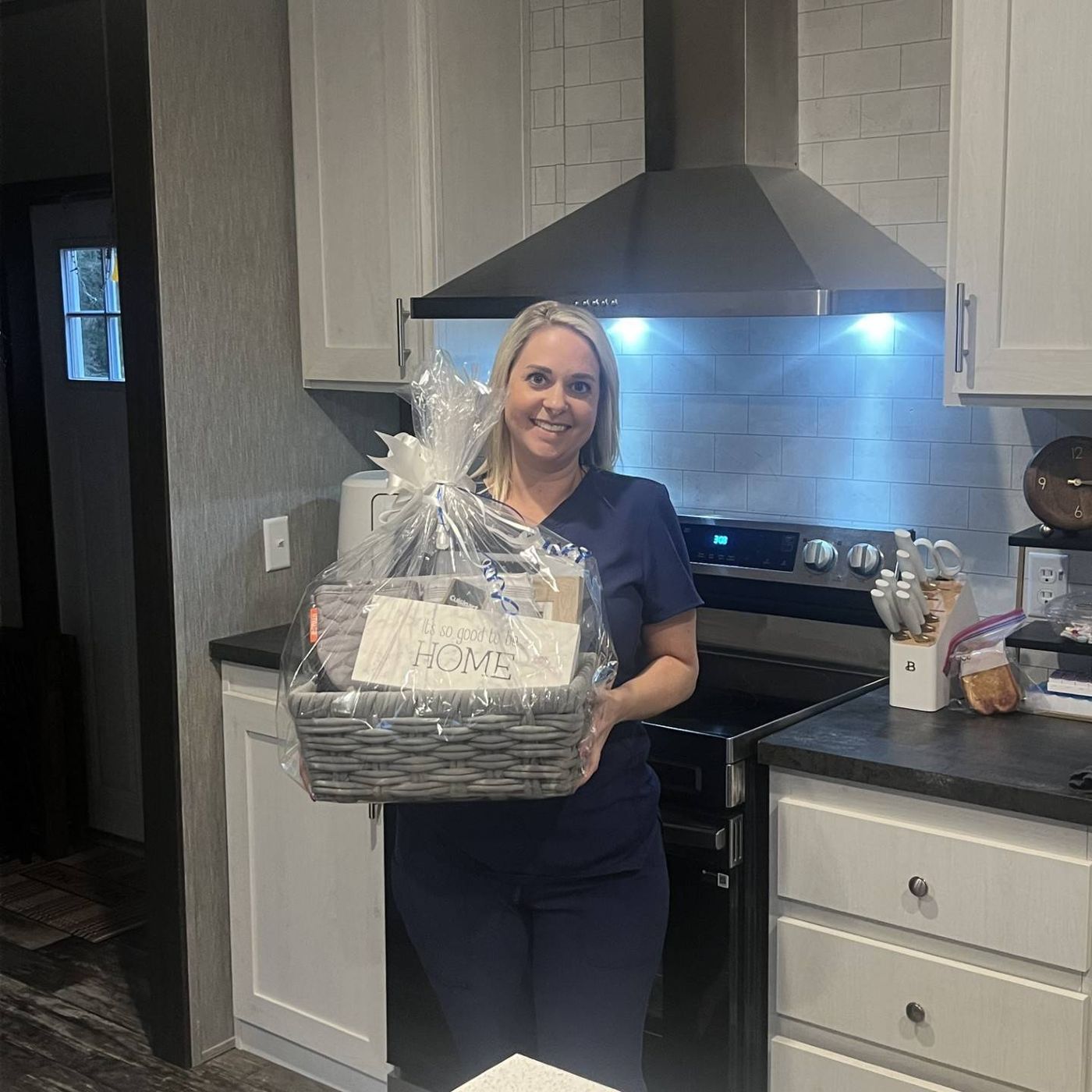 KIMBERLY T. welcome home image