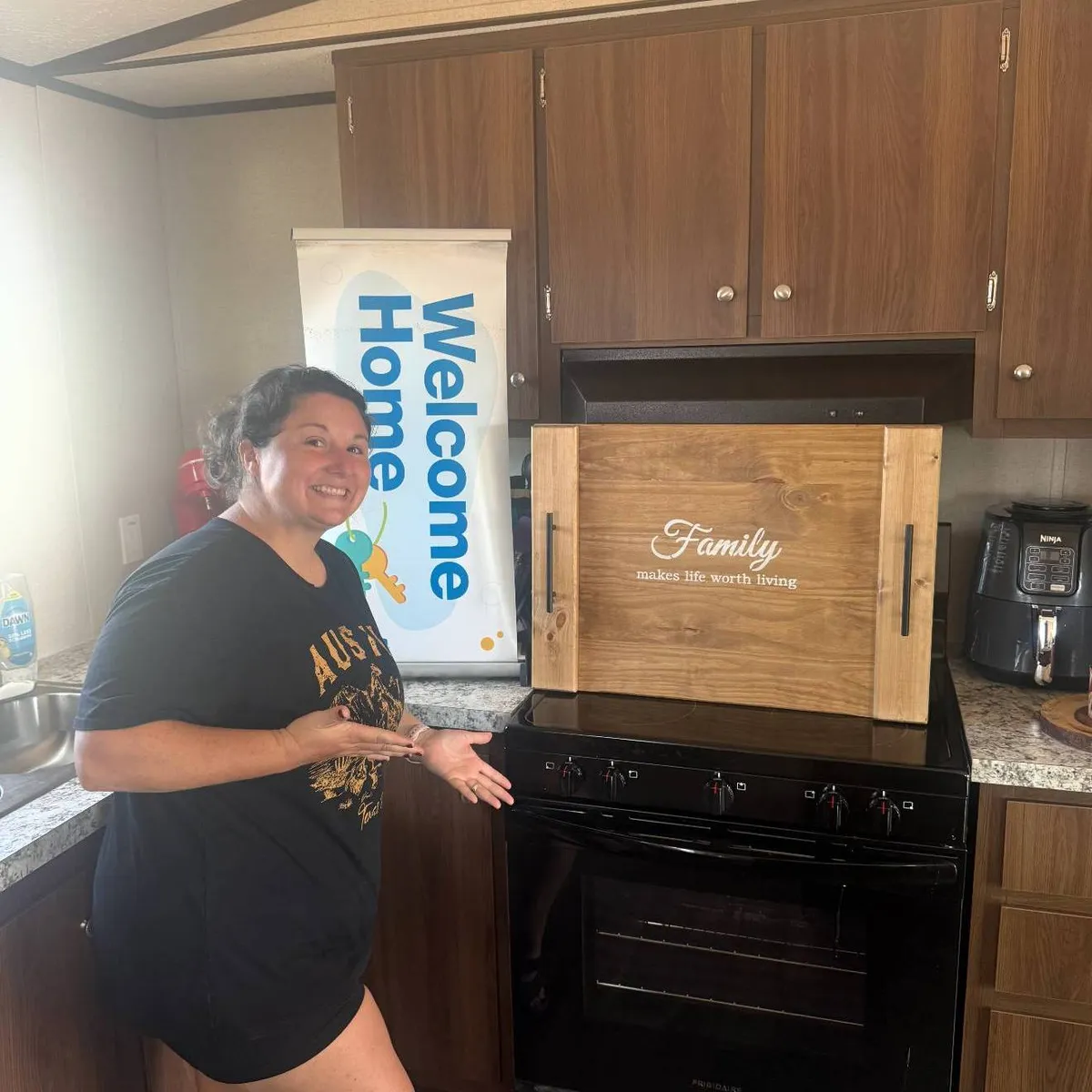 LESLIE J. welcome home image