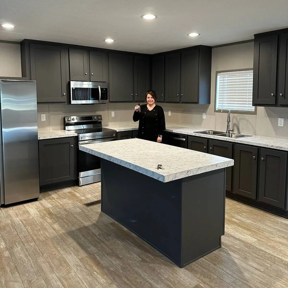 MELANIE M. welcome home image