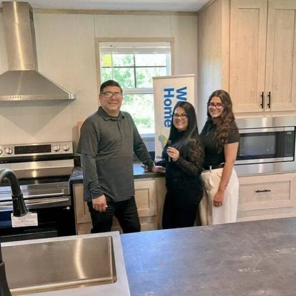 Sandra Ivette R. welcome home image