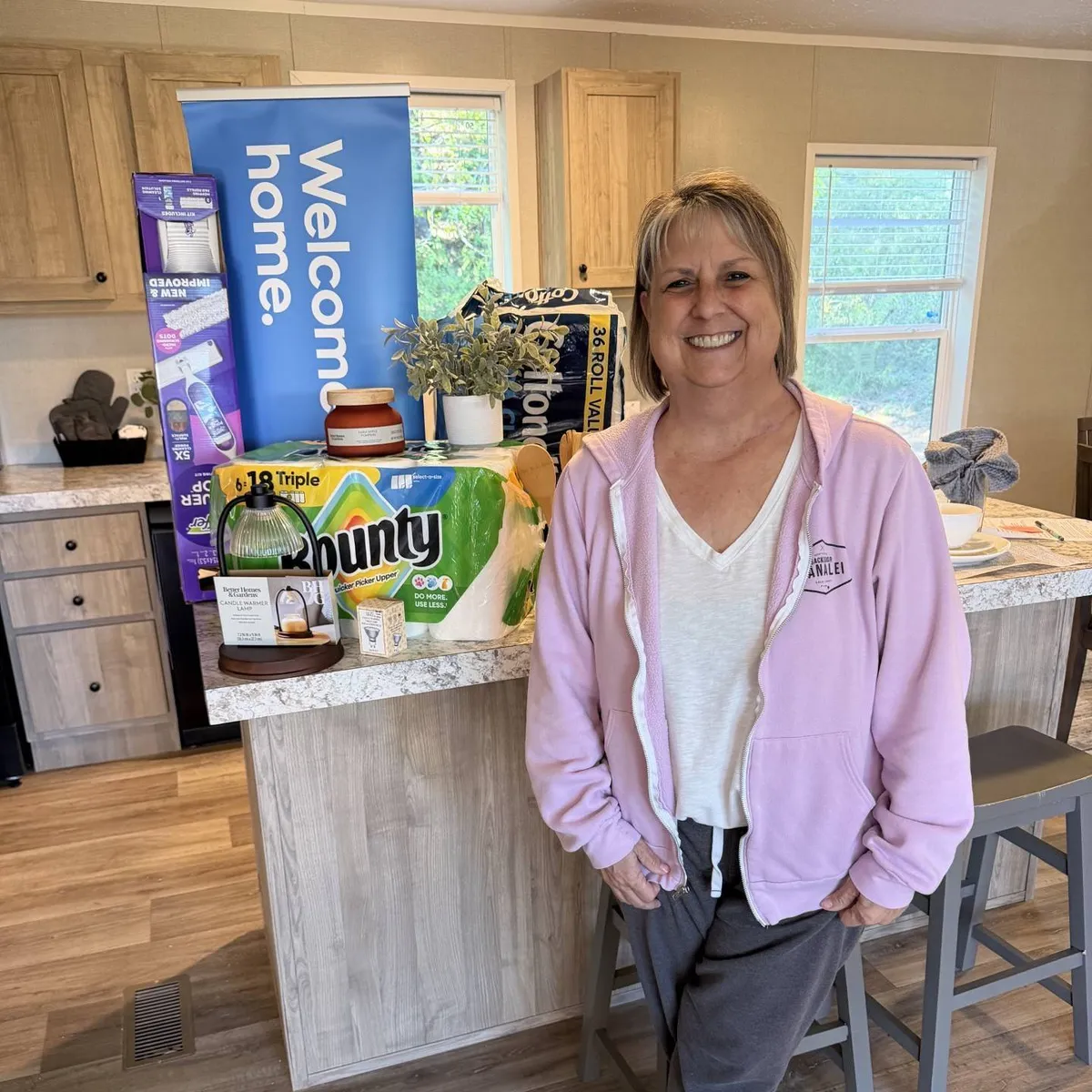 KIMBERLY S. welcome home image