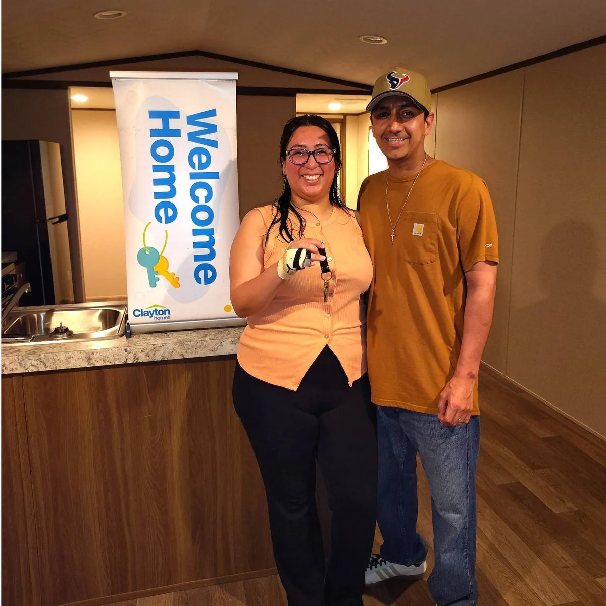 ROBERTO V. welcome home image
