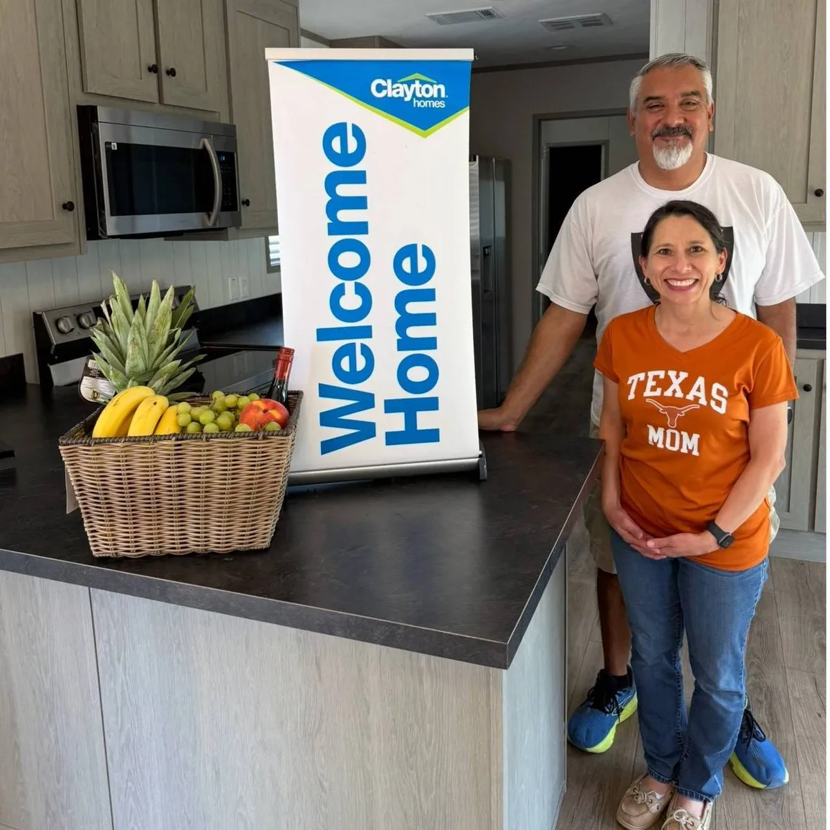 MANUELA GARCIA V. welcome home image