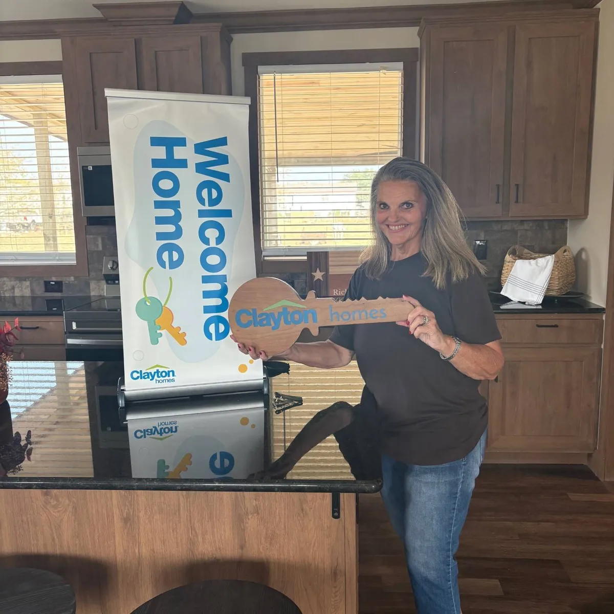 CYNTHIA R. welcome home image