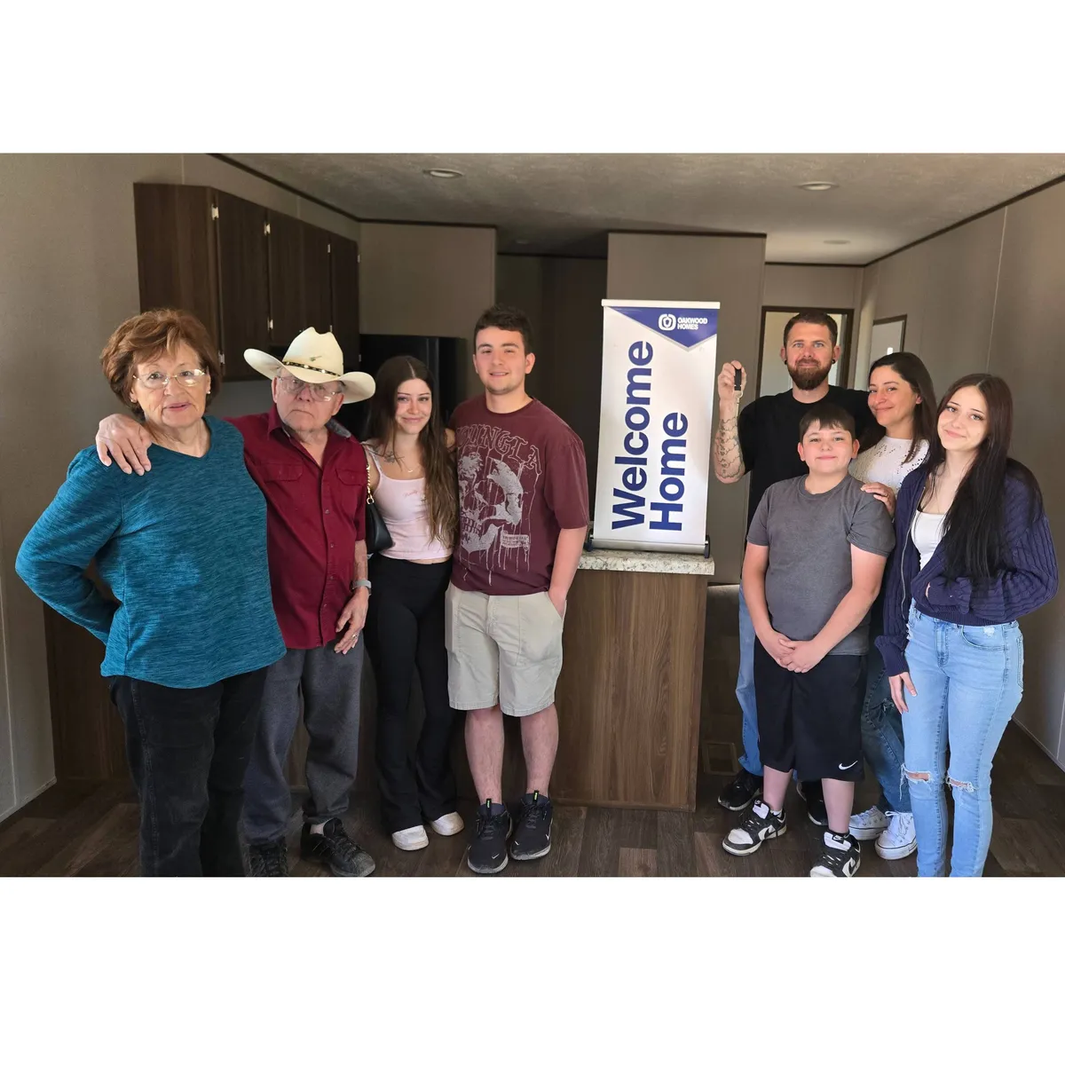 LUIS G. welcome home image