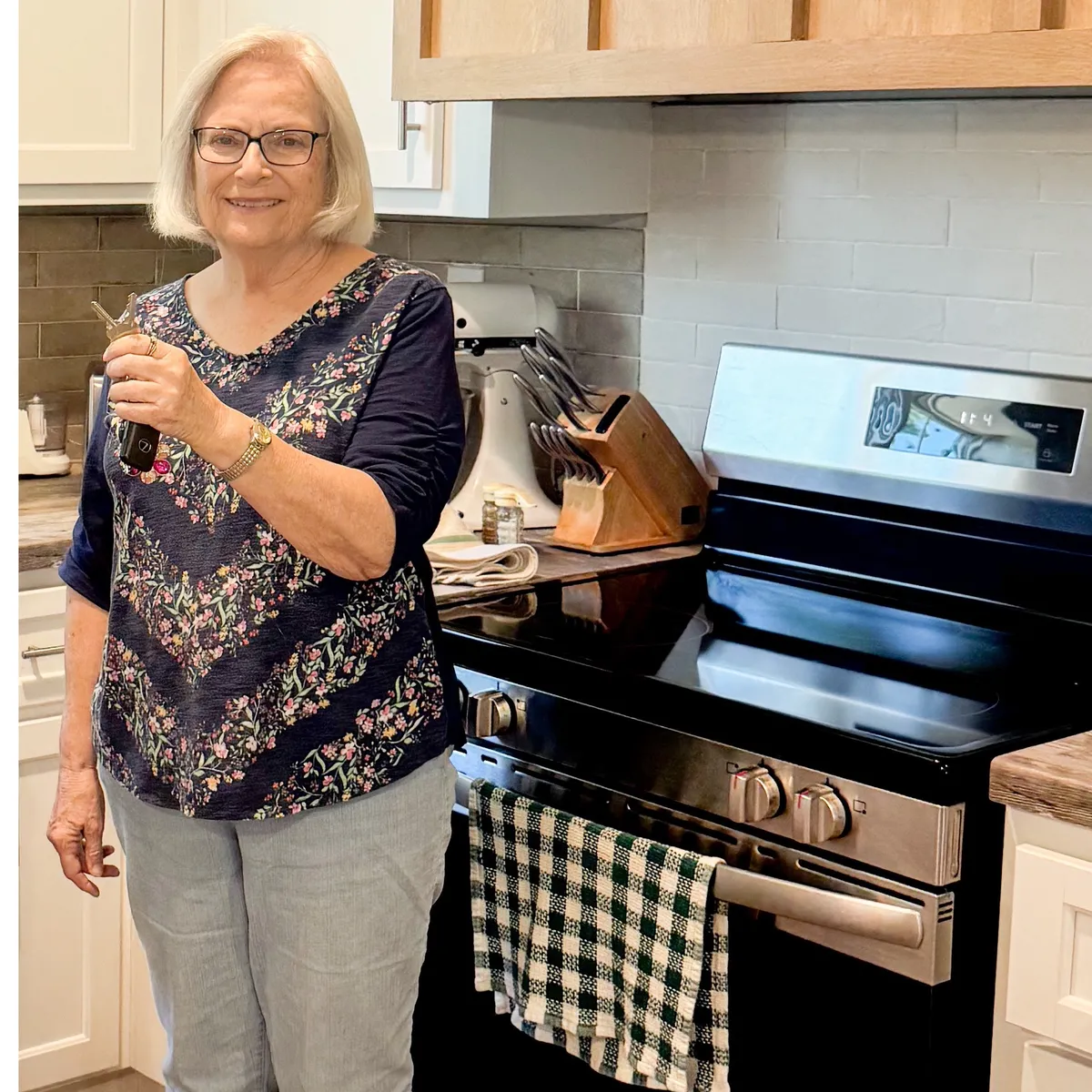 LEONA DIANE M. welcome home image