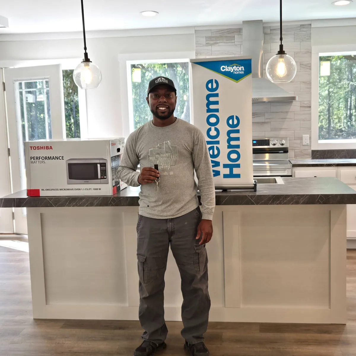 Cherron Derrell R. welcome home image