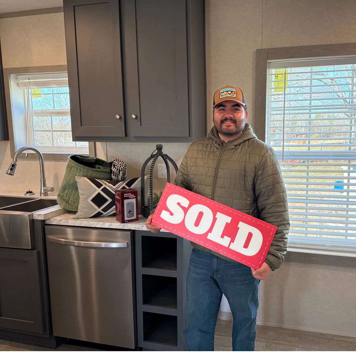 MANUEL V. welcome home image