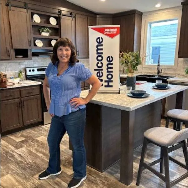 MICHELE FLORES H. welcome home image