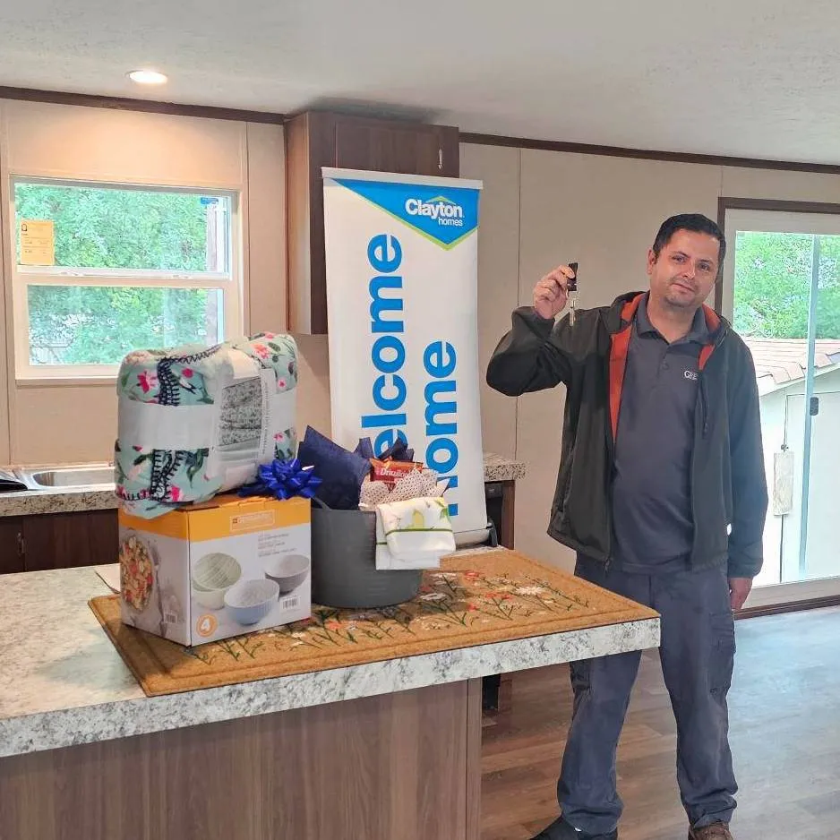 GERARDO G. welcome home image