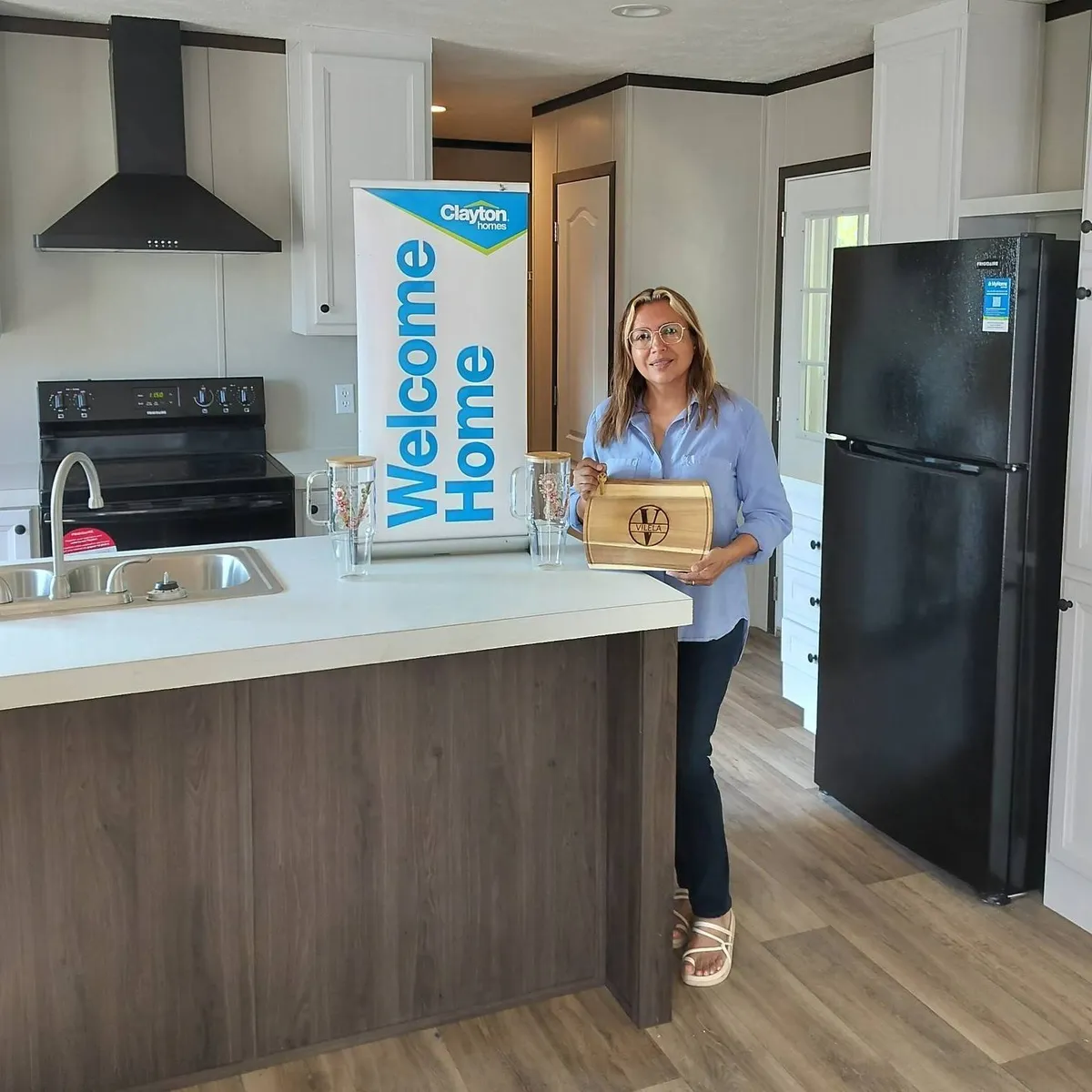 MARIA V. welcome home image