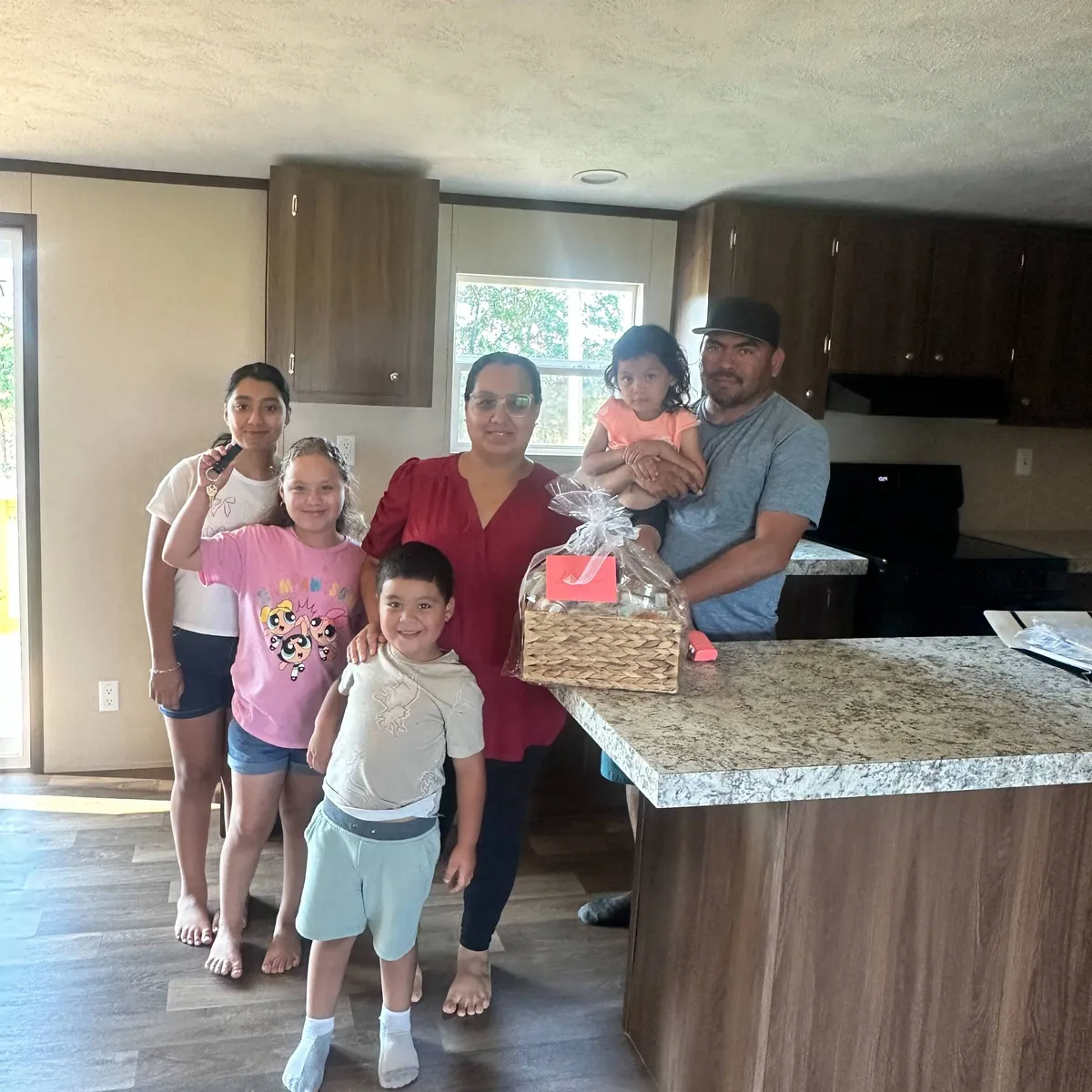 HOMAR L. welcome home image
