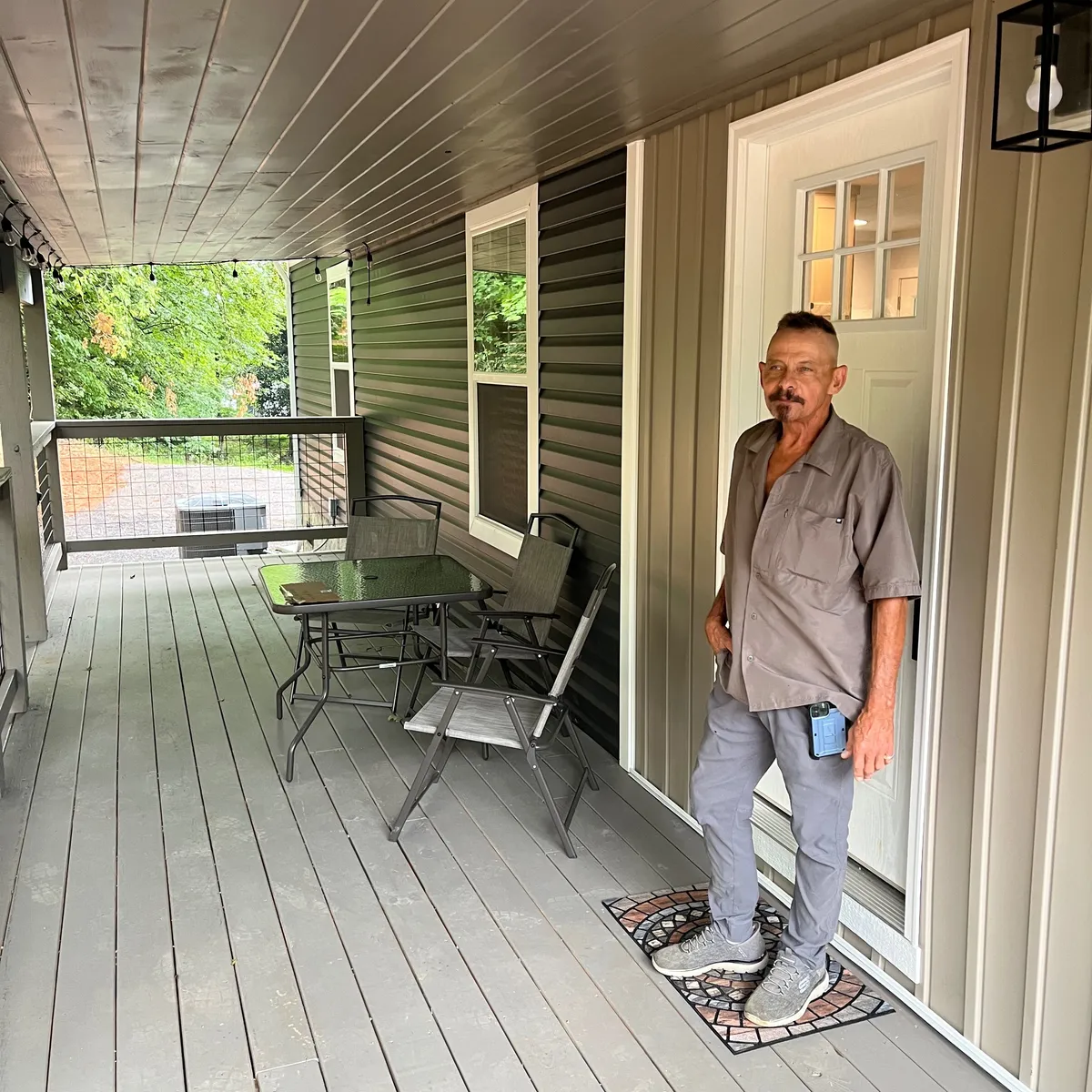 RICHARD H. welcome home image