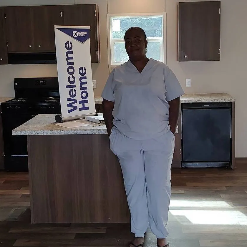 NAKISHA W. welcome home image
