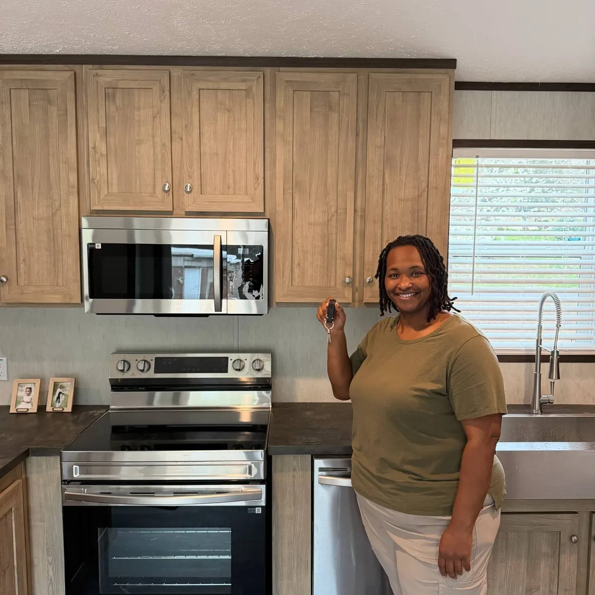 ALYSSA J. welcome home image