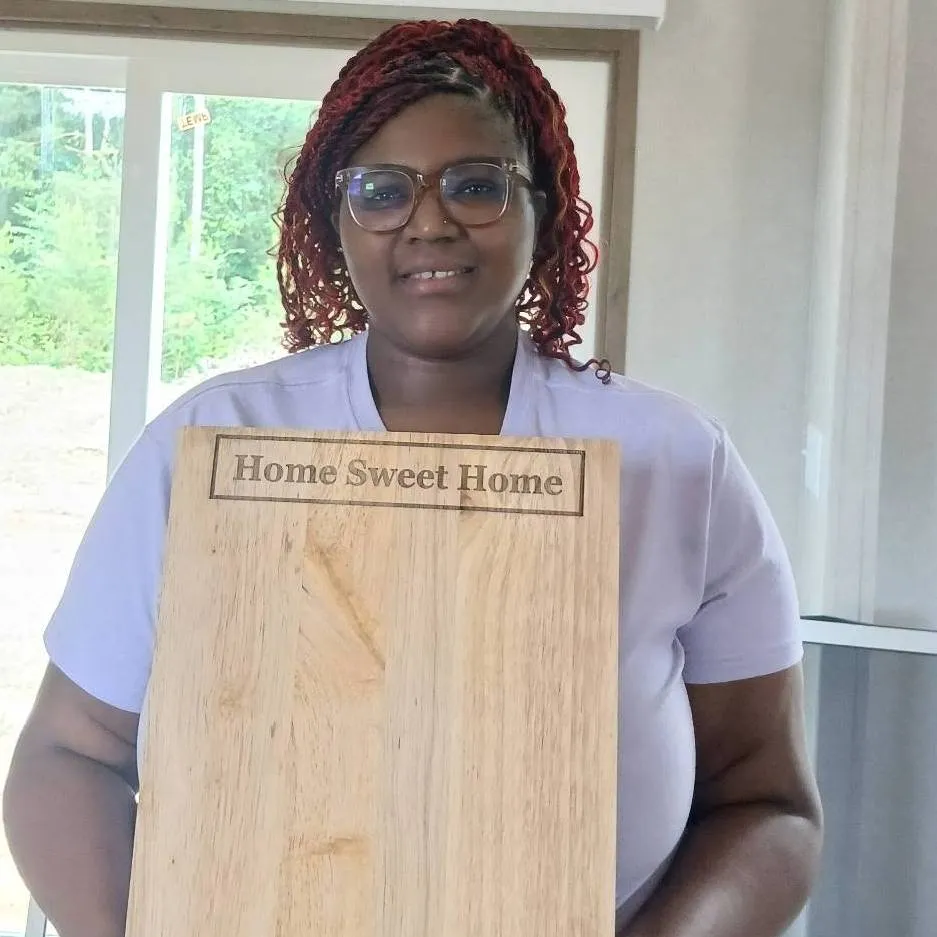 ROSADRALYN W. welcome home image
