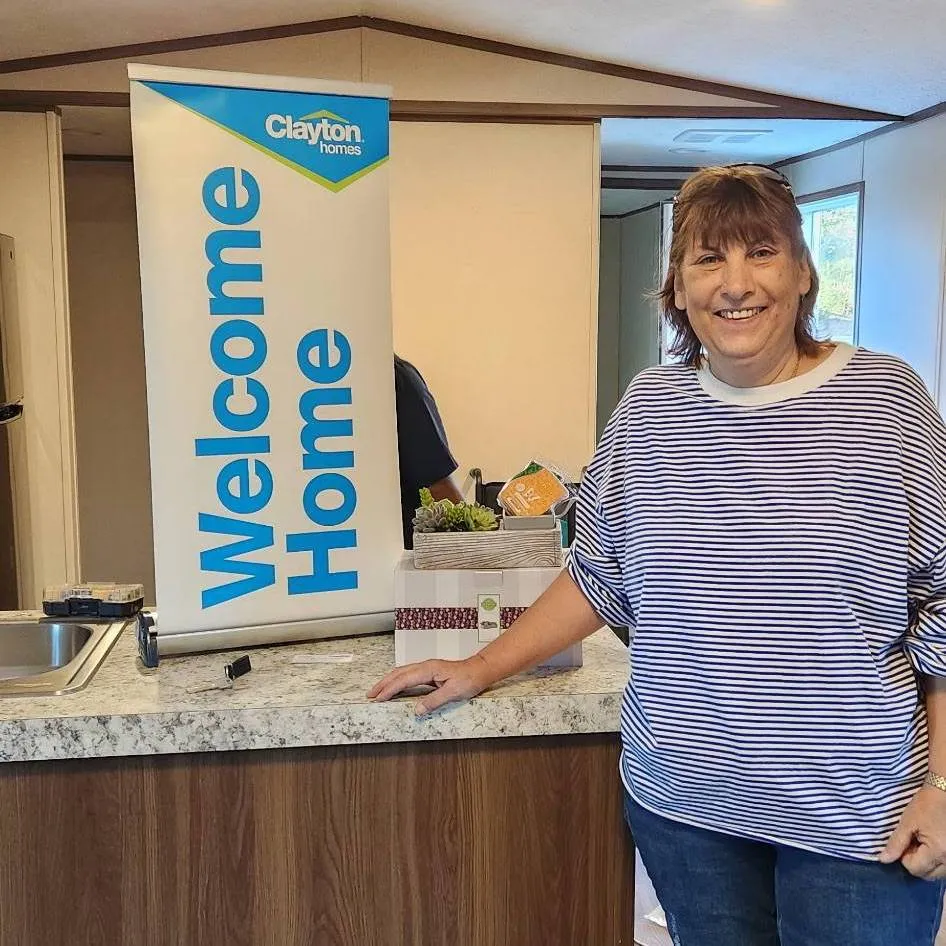 ELIZABETH H. welcome home image