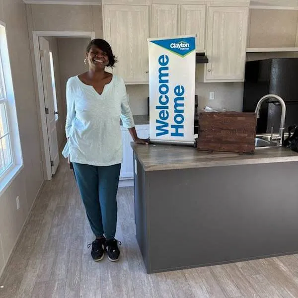 MONIQUE S. welcome home image