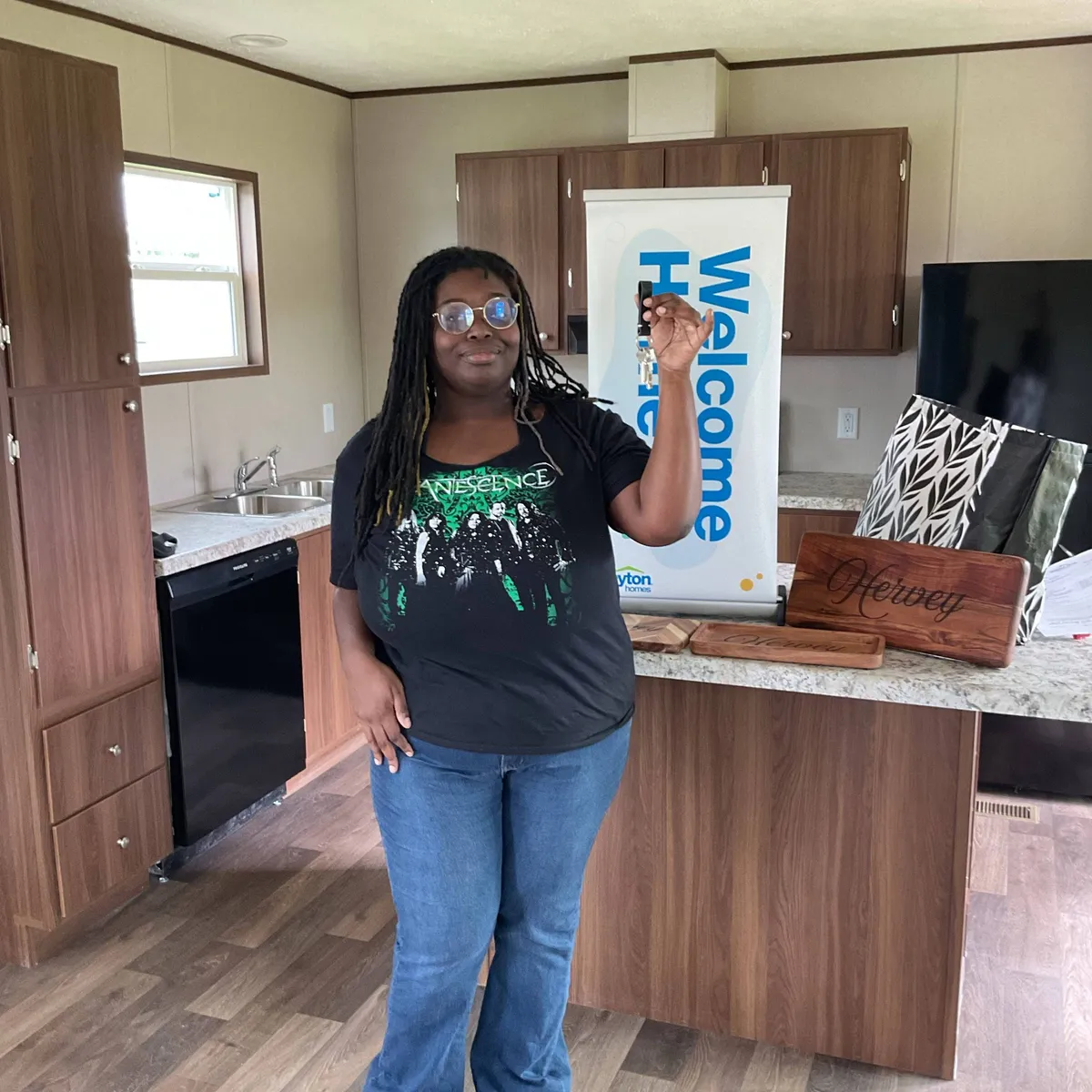 ADUBA H. welcome home image