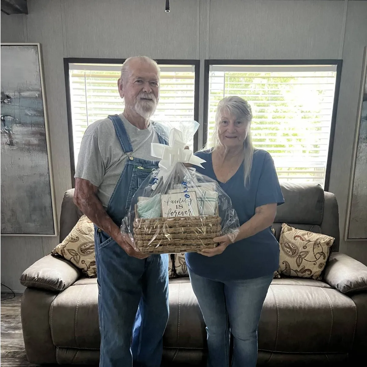 SHELBY CRAVEN W. welcome home image