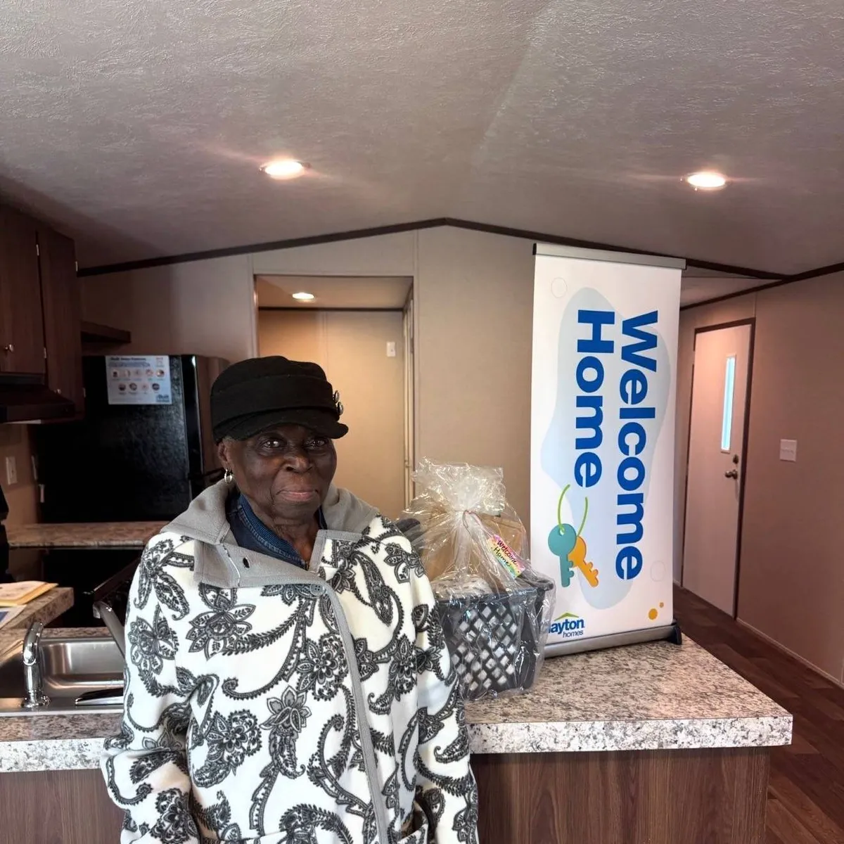 LIZZIE D. welcome home image