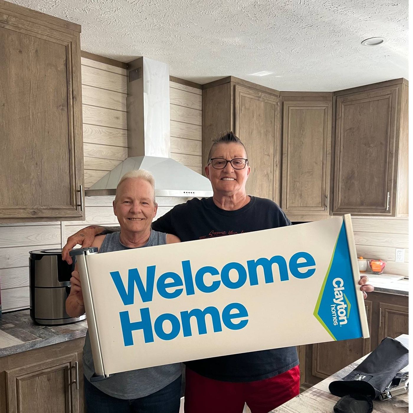 LUANNE B. welcome home image