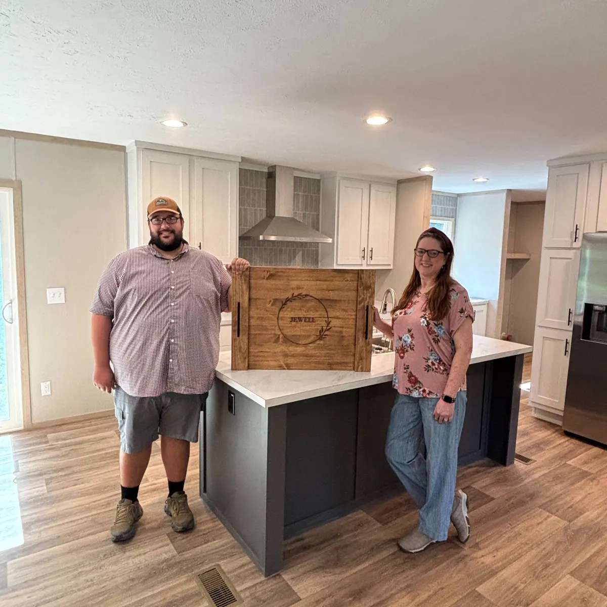 DEANNA W. welcome home image