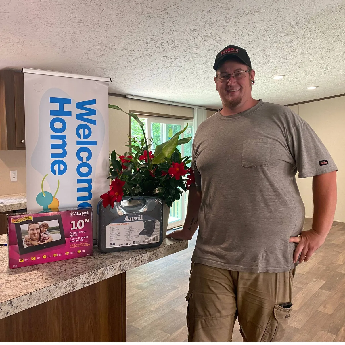 LEVI S. welcome home image
