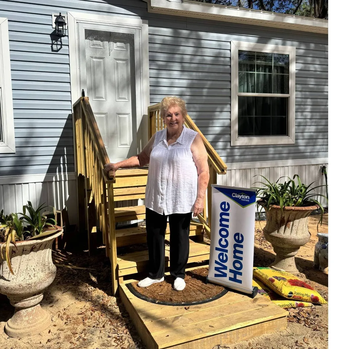 PHYLLIS L B. welcome home image