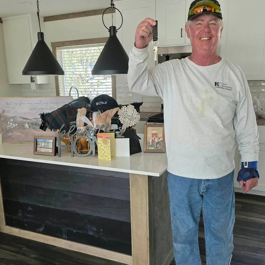 BILL CLARENCE F. welcome home image