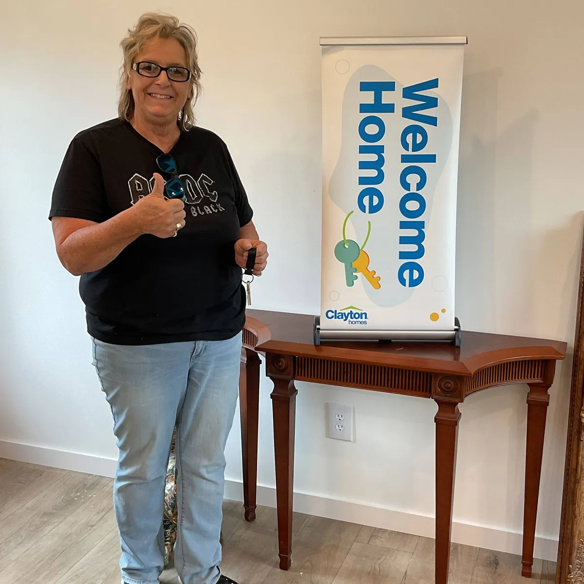 LAURA E. welcome home image