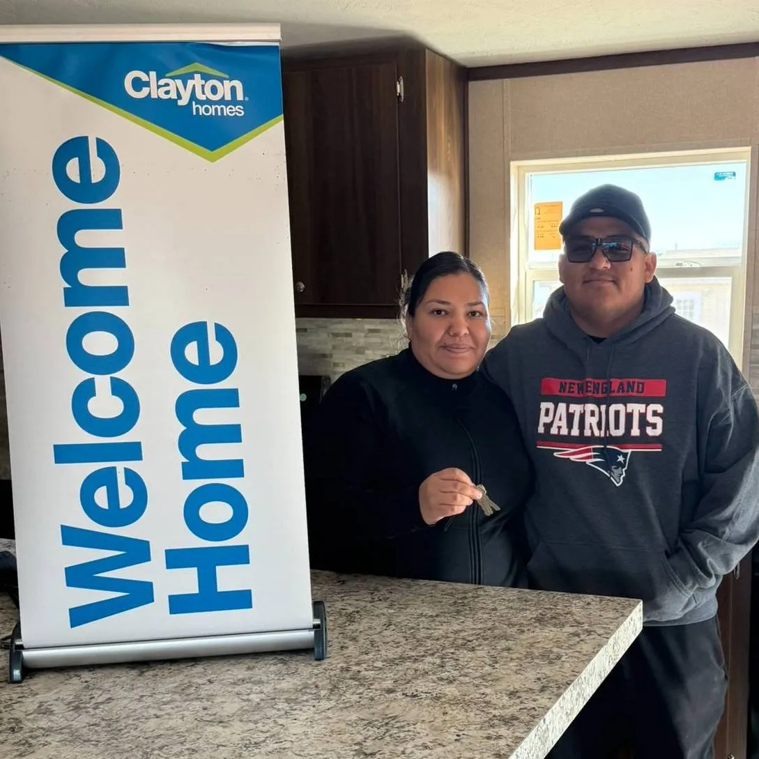 ELIZABETH G. welcome home image