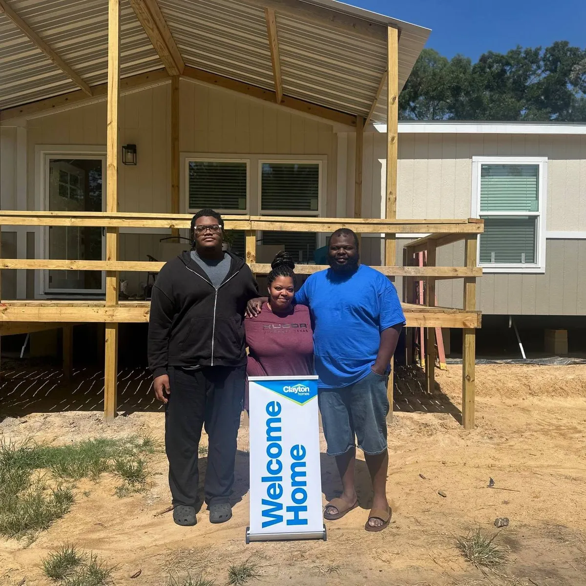 LEDARIAN M. welcome home image
